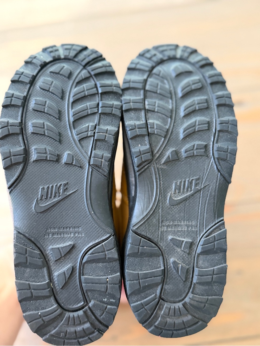 Nike Manoa Toddler Wheat-Black Boots - 9C - Picture 3 of 3